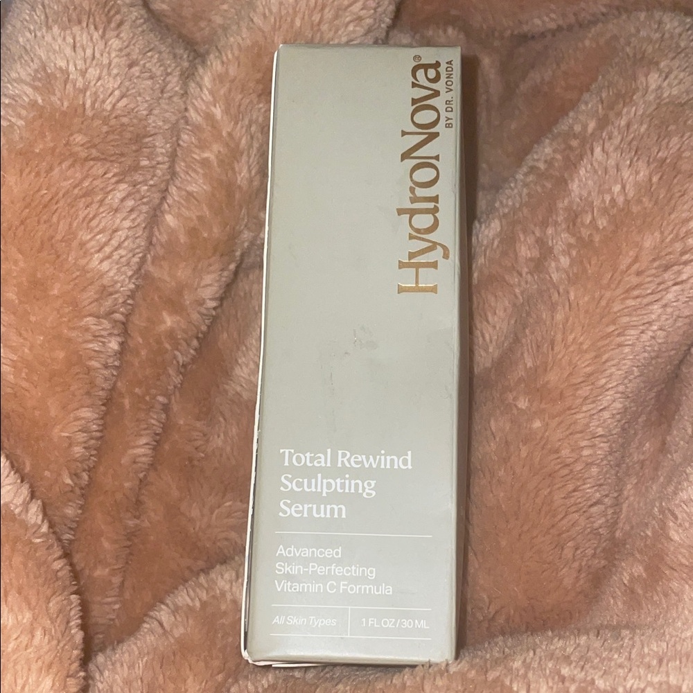 Total Rewind Sculpting Serum - Cream